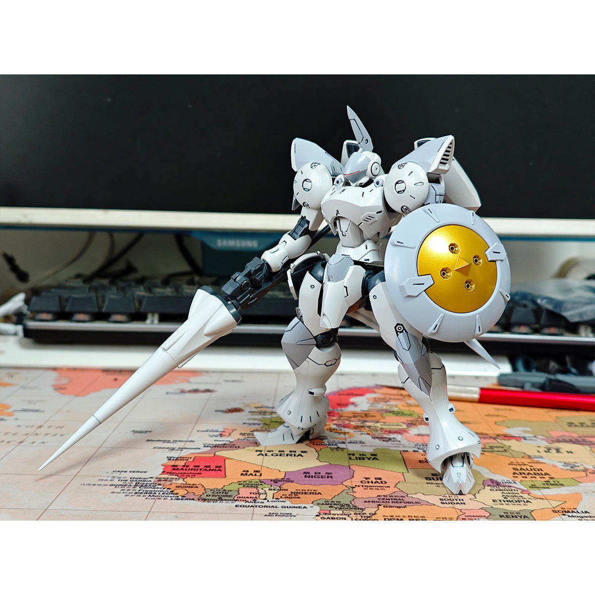 Sheik Mainland Ultra Action Trooper ACTAEON (Double-Headed) 1/144 Scale Assembly Model Kits