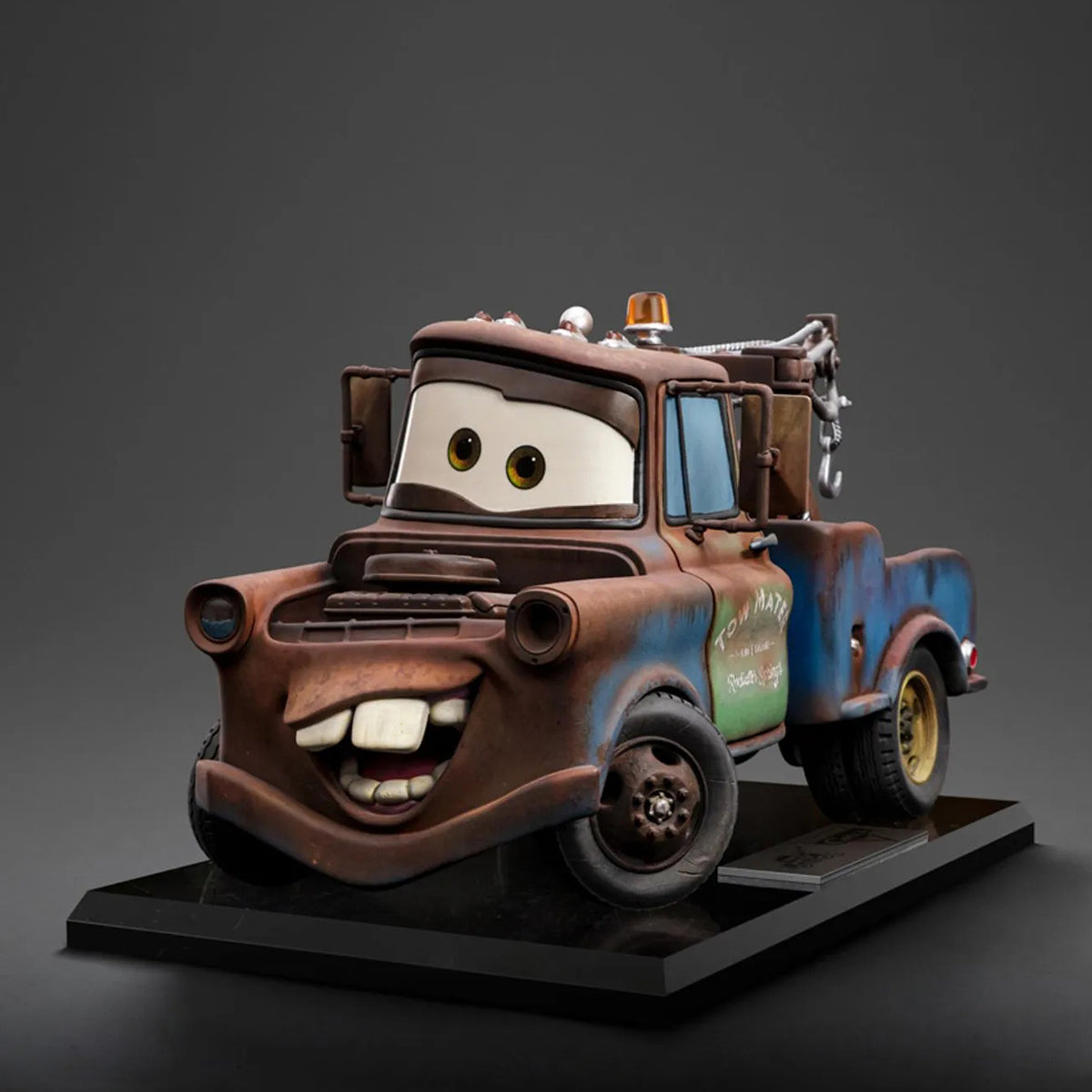Iron Studios Cars - Mater Art Statue