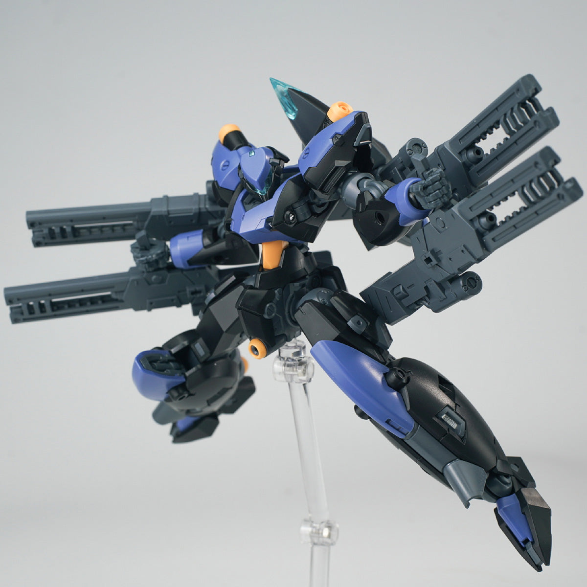 Sheik Mainland Ultra Action Trooper Series Franz-Alpha 1/144 Scale Assembly Model Kit