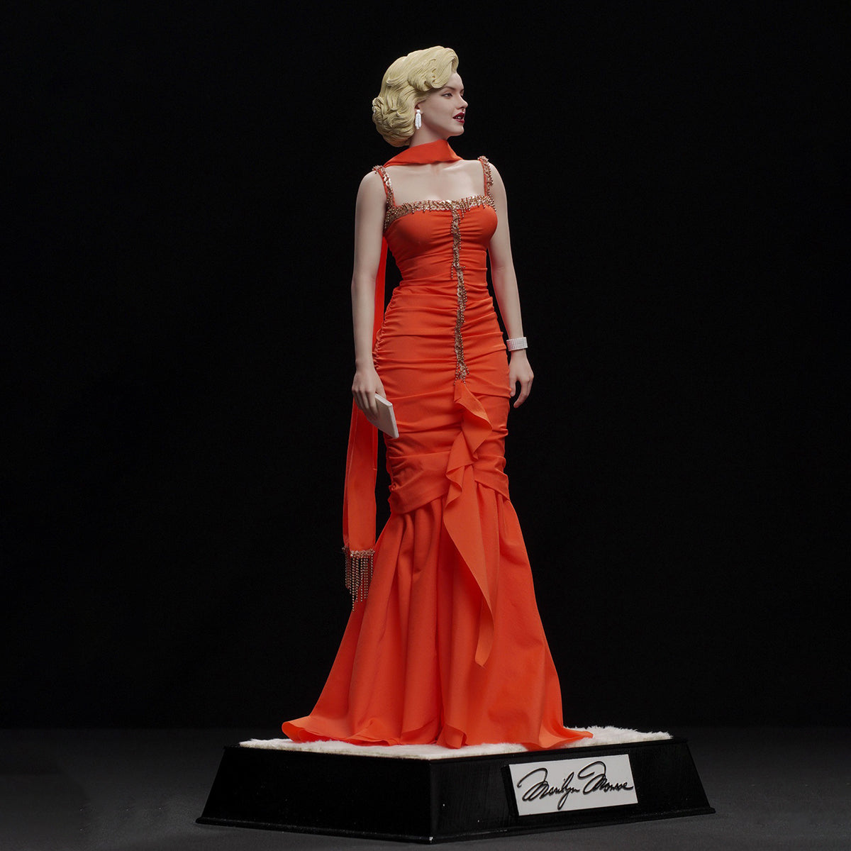DAMTOYS Gentlemen Prefer Blondes: Monroe Full Body Realistic Statue