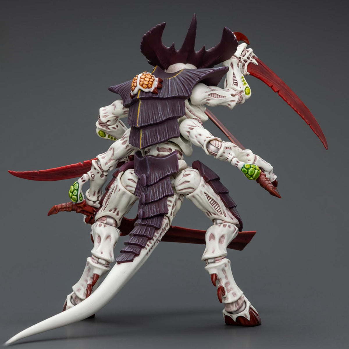 Figuras de acción a escala 1:18 de Warhammer 40K: Tyranids Hive Fleet Leviathan Tyranid Warrior with Boneswords (Guerrero Tiránido con Espadas Huesas)