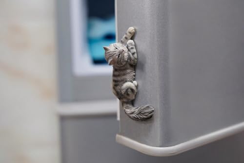 JXK Collectible Cat Figure: Mini Maine Coon, Expertly Hand-Painted, Lifelike, Safe Resin, Miniature Animal Figurine