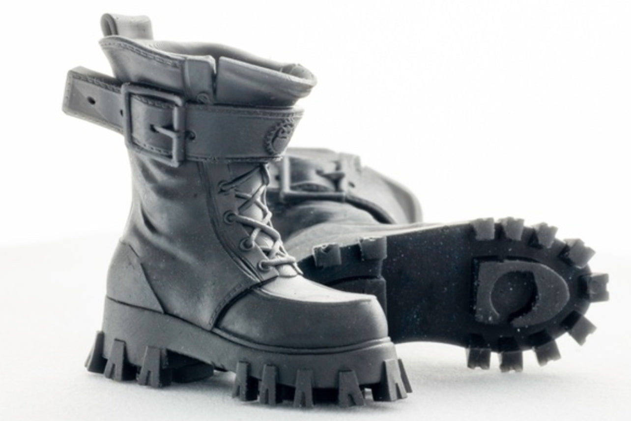 Accessoire pour figurine articulée KOTOBUKIYA à l'échelle 1/12 : modèle Martin Boots pour figurine miniature de collection de 15 cm GK-001