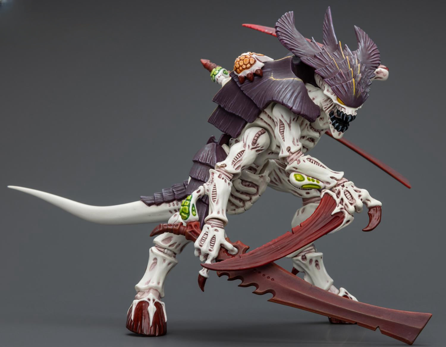 JOYTOY Tyranids Hive Fleet Leviathan Tyranid Warrior with Boneswords JT7004 Warhammer 40K 1/18 Scale Action Figure