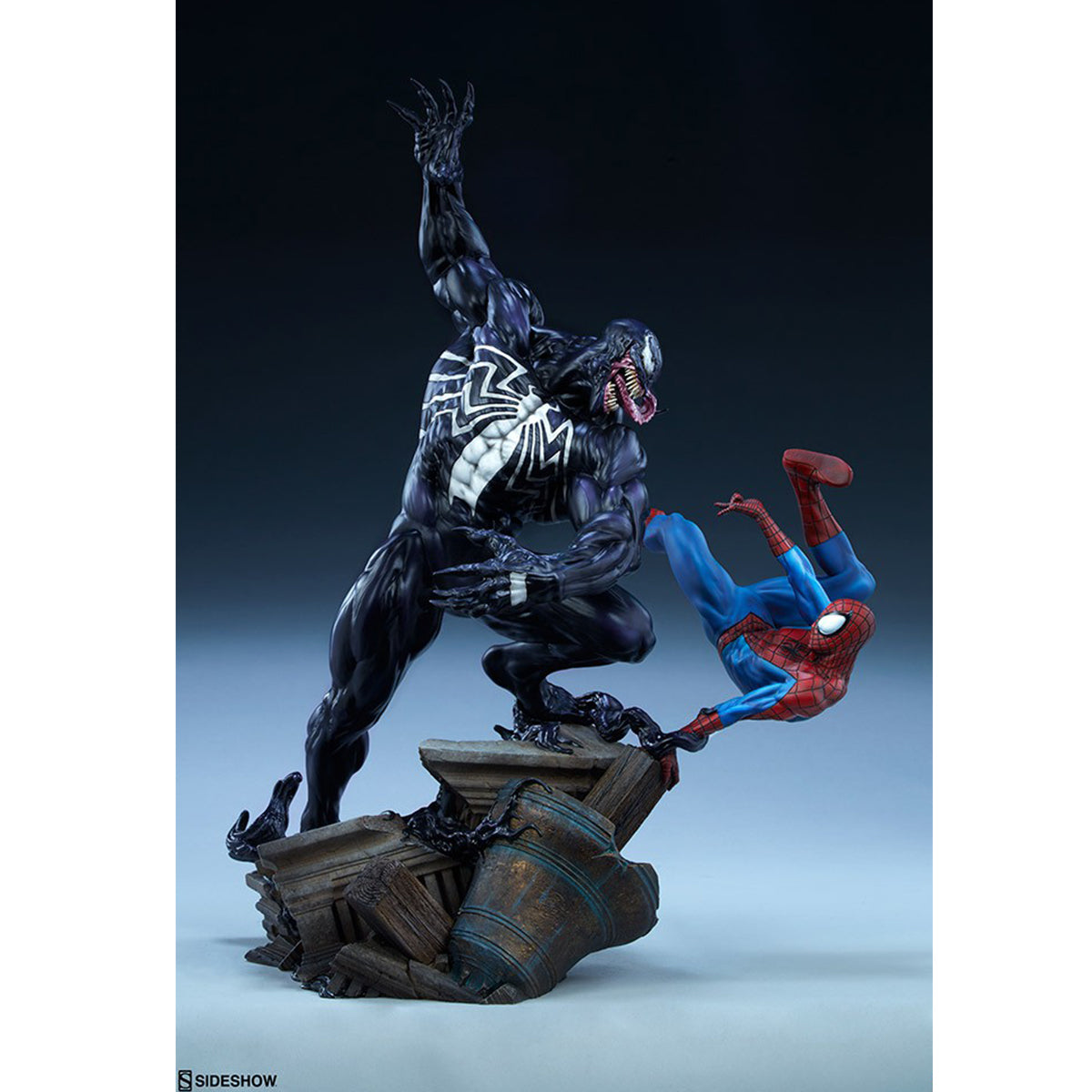 Sideshow 22-Inch Spider-Man vs. Venom 200561 Art Statue Figurine