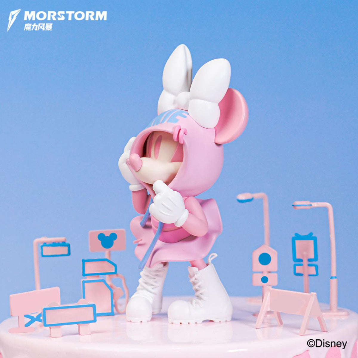 MORSTORM Coat Mickey + Cowboy Outfit Minnie + Sweatshirt Minnie + Sweatshirt Mickey Art Figurine