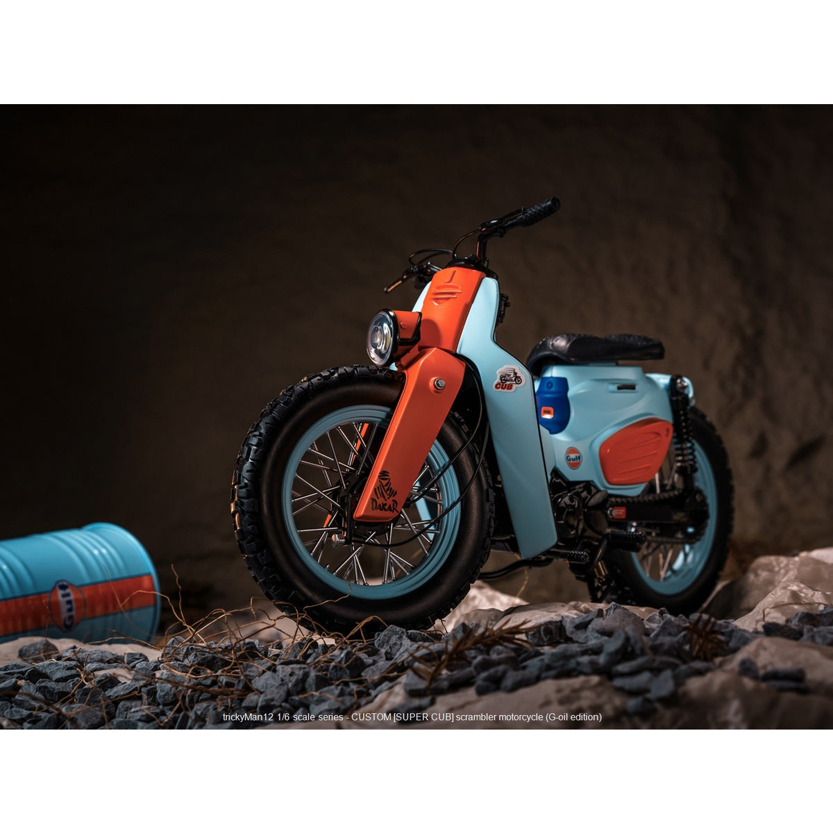 TrickyMan12 SUPER CUB SCRAMBLER MOTORCYCLE Vehicle & Rear Rack 1/6 Scale Vehicle Model