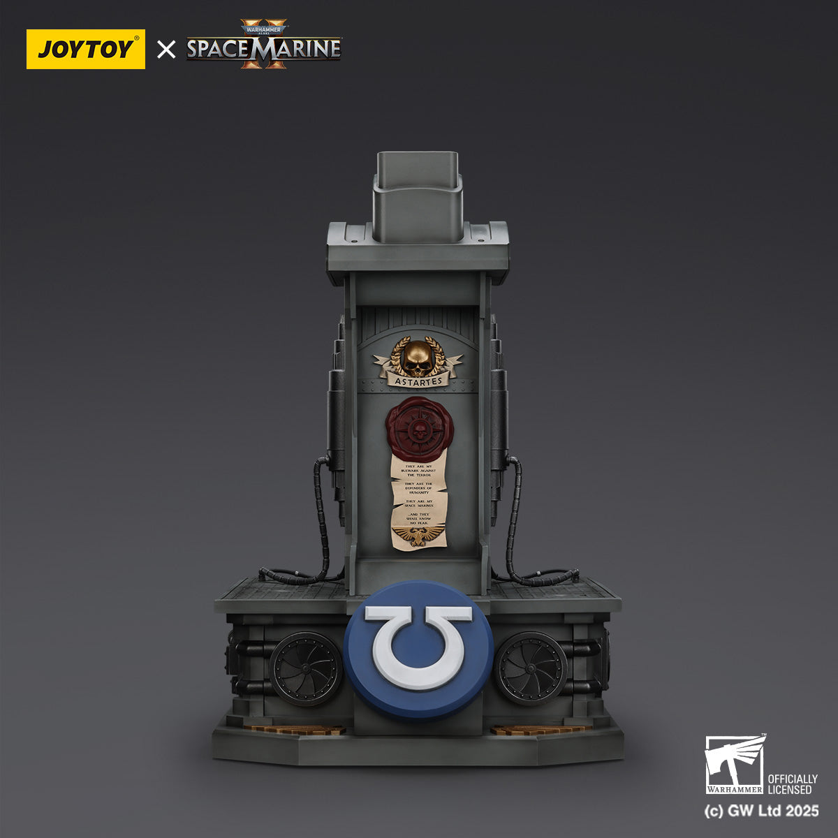 JOYTOY Warhammer 40,000, Ultramarines Lieutenant Titus' MKX Helmet & Display Stand, 1/1 Scale Collectibles