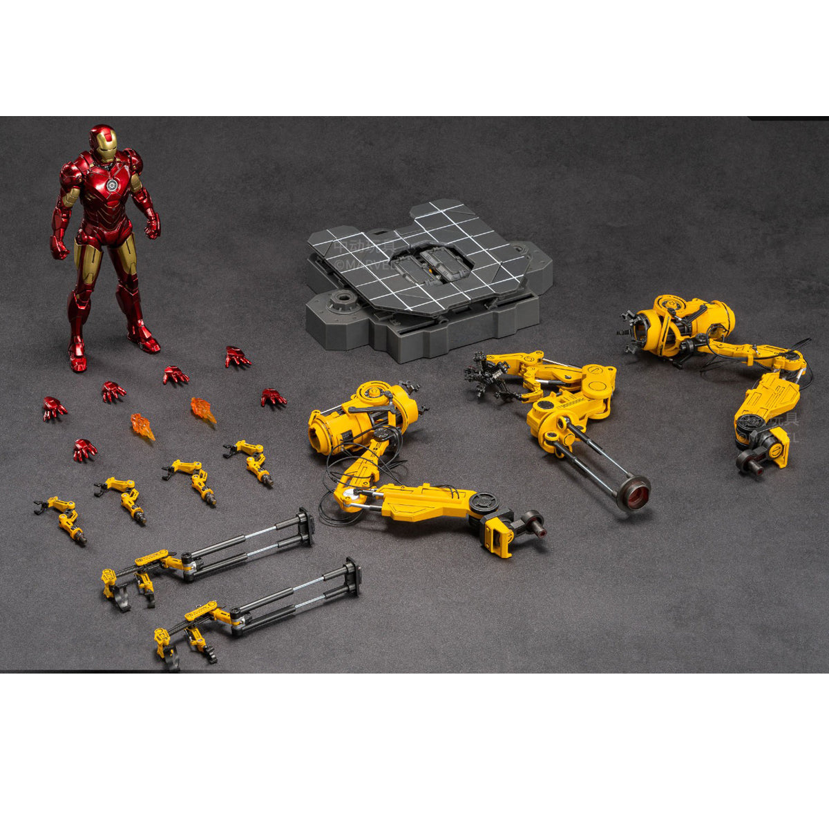 ZD Toys Anniversary Series Iron Man MK4 Armor Dismantling Platform Set (1918) 1/10 Scale Action Figures