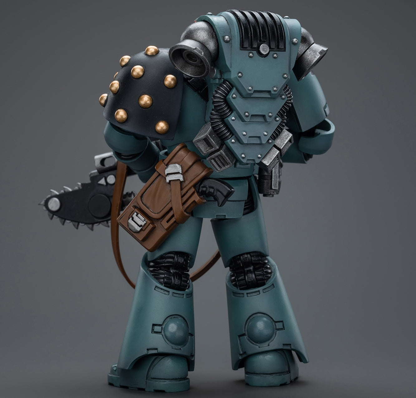 Figurine de collection JoyToy Warhammer The Horus Heresy : Sons of Horus MKVI Tactical Squad Legionary avec Bolter et Chainblade, échelle 1:18, JT9497