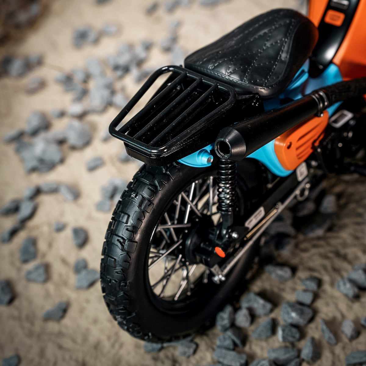 TrickyMan12 SUPER CUB SCRAMBLER MOTORCYCLE Vehicle & Rear Rack 1/6 Scale Vehicle Model