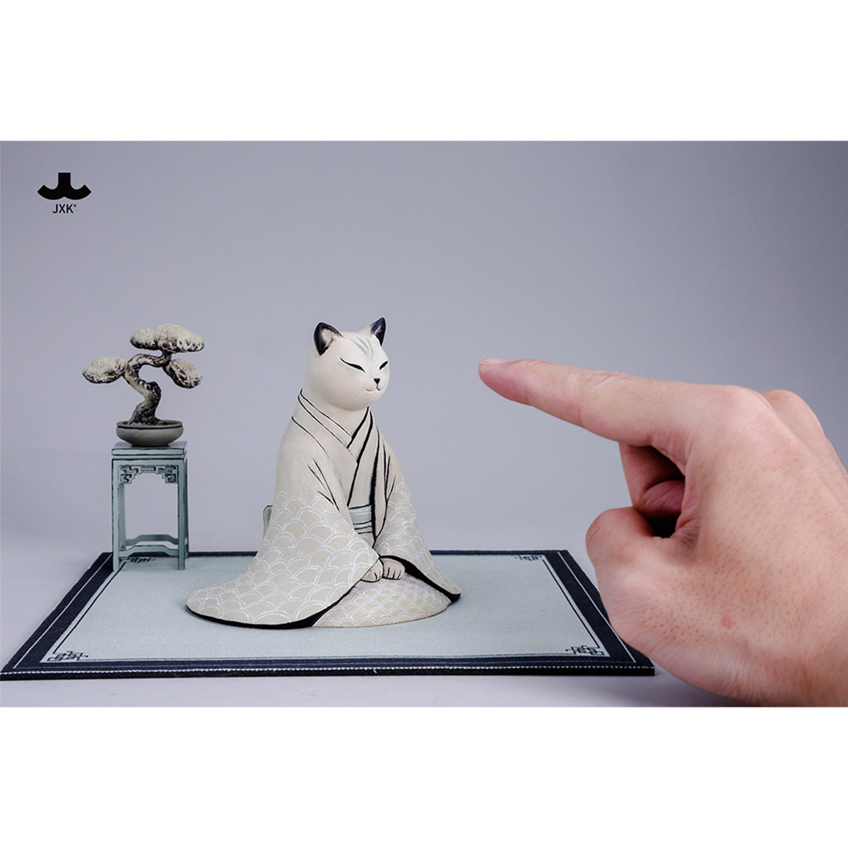 JXK Zennyo Cat Static Expertly Hand-Painted Lifelike Animal Figurine