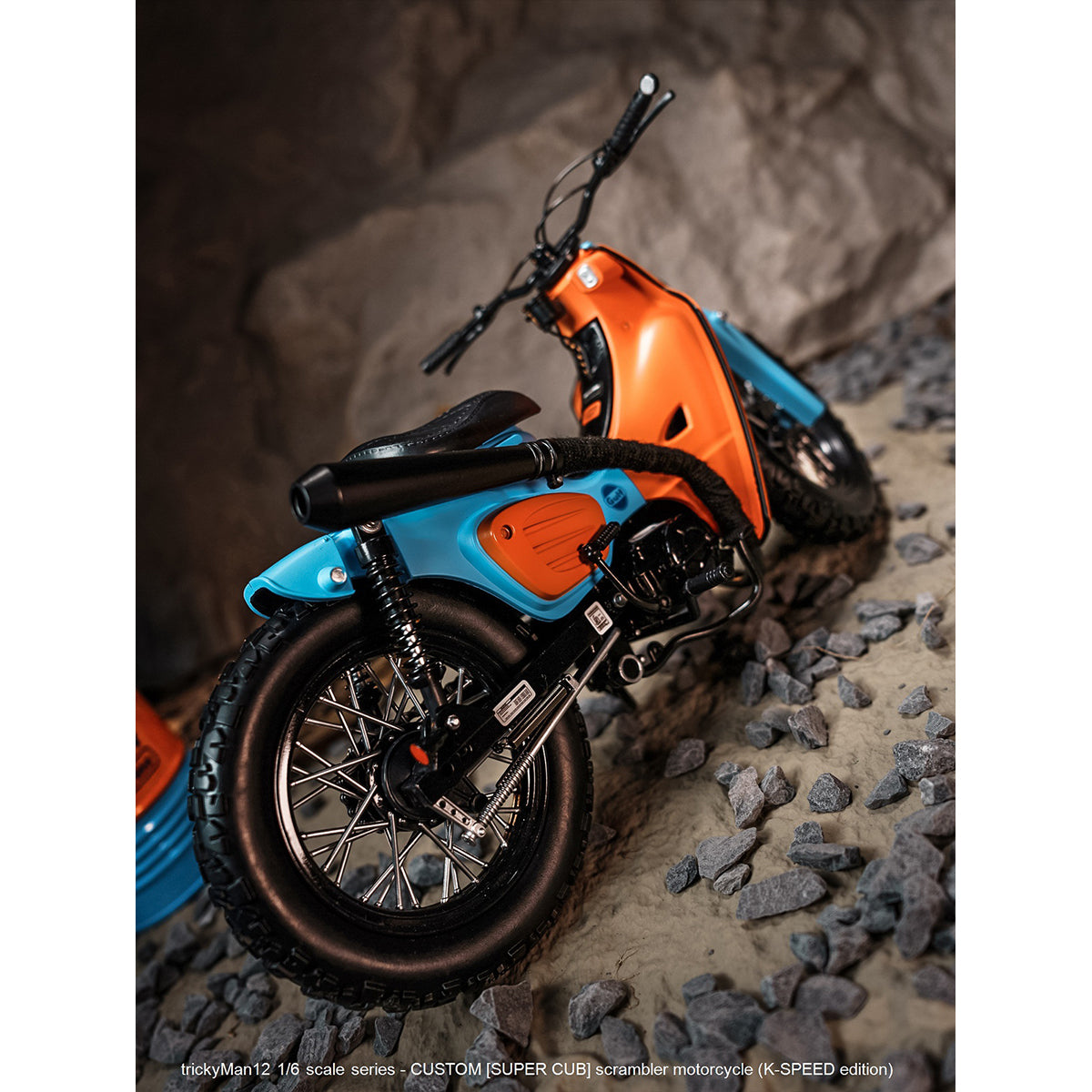 TrickyMan12 SUPER CUB SCRAMBLER MOTORCYCLE Vehicle & Rear Rack 1/6 Scale Vehicle Model