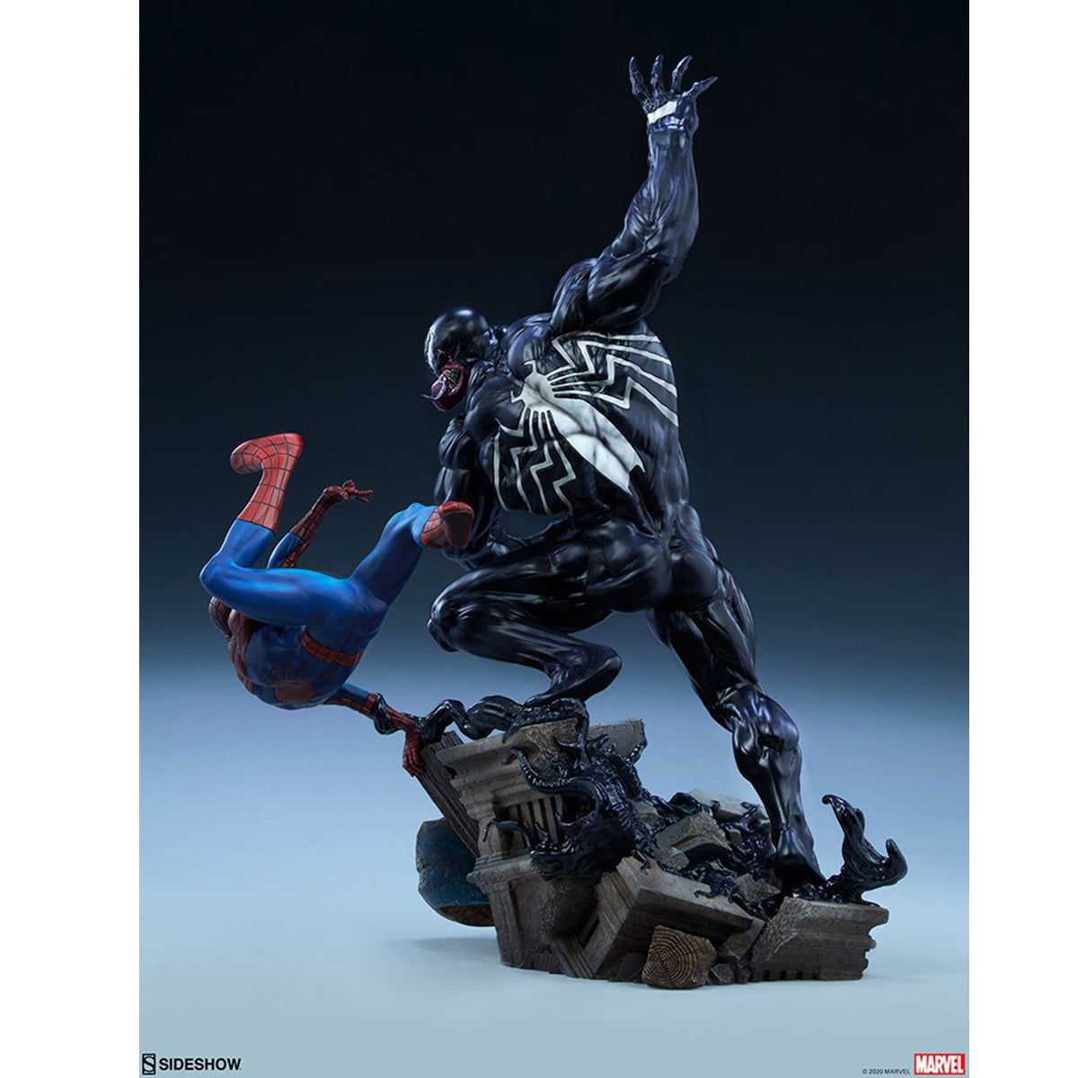 Sideshow 22-Inch Spider-Man vs. Venom 200561 Art Statue Figurine