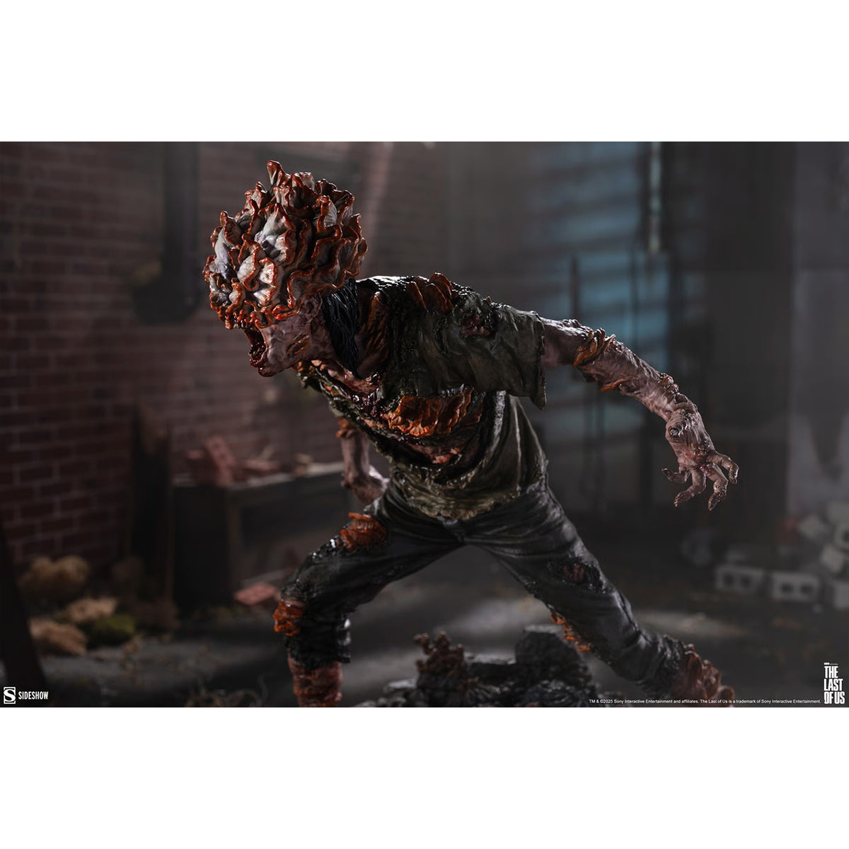 Sideshow The Last Survivor Clicker 1/6 Scale Art Figurine