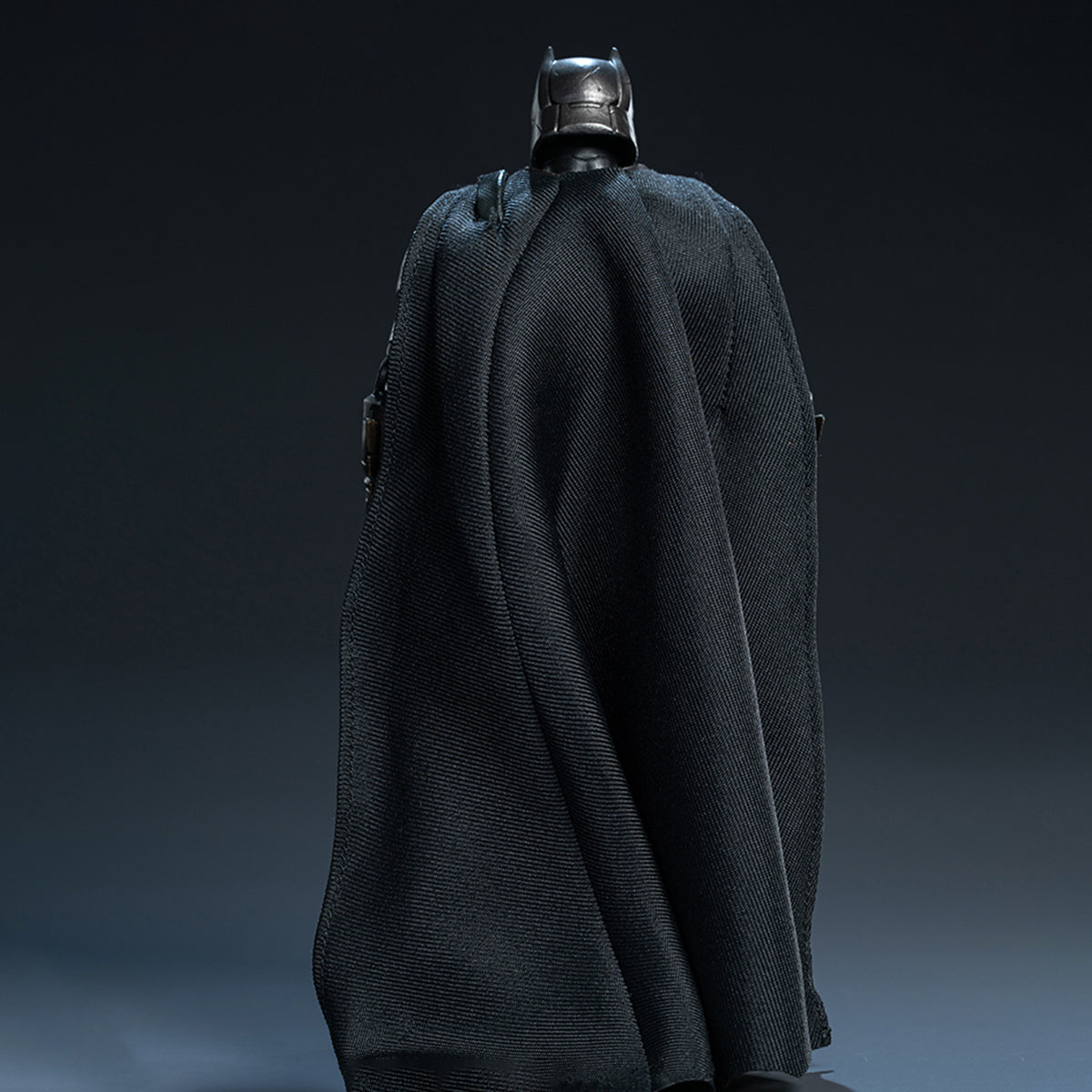 (Only Shipped to the US) Fondjoy 1/9 Armored Batman DC1013 Action Figure