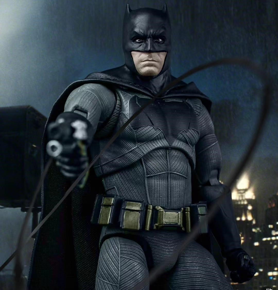 (Only Shipped to the US) Fondjoy Collectible Figure Full Set: Batman the Dark Knight Deluxe Edition, 1:9 Scale Miniature Male Action Figurine DC1008HHB