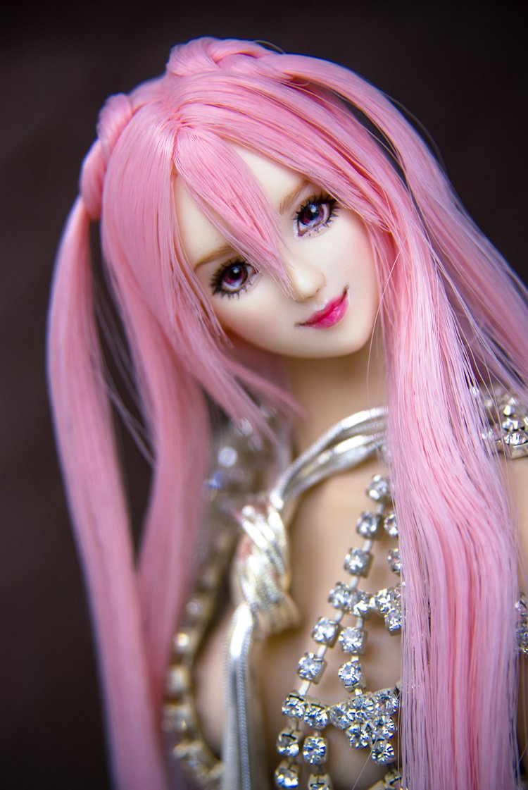 Tête sculptée de femme pour figurine articulée 12" CDH18