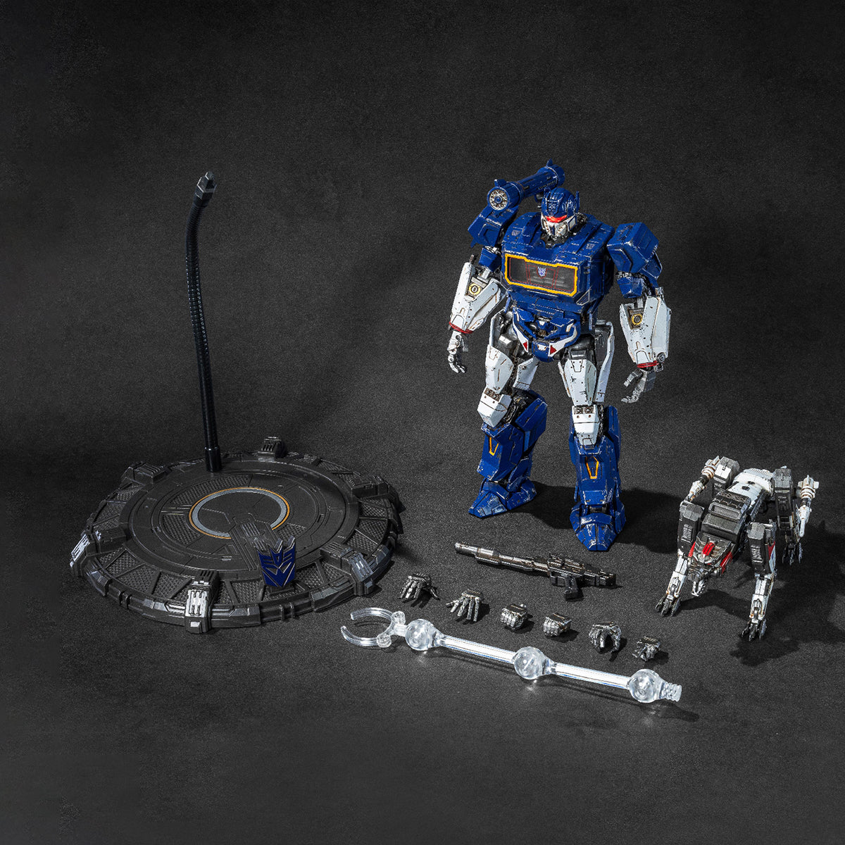 Yolopark AMKPRO Series Transformers Bumblebee: Decepticon Lieutenant Soundwave Model Kits