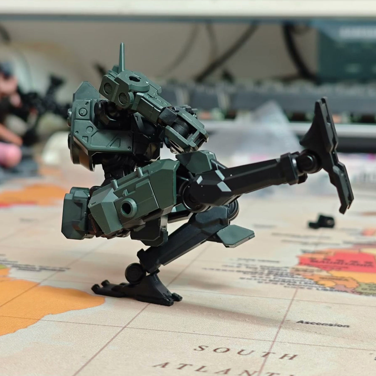 Sheik Mainland 3 MIN PROJECT FENRIR - A2 STANDARD TYPE 1/18 Scale Assembly Model Kits