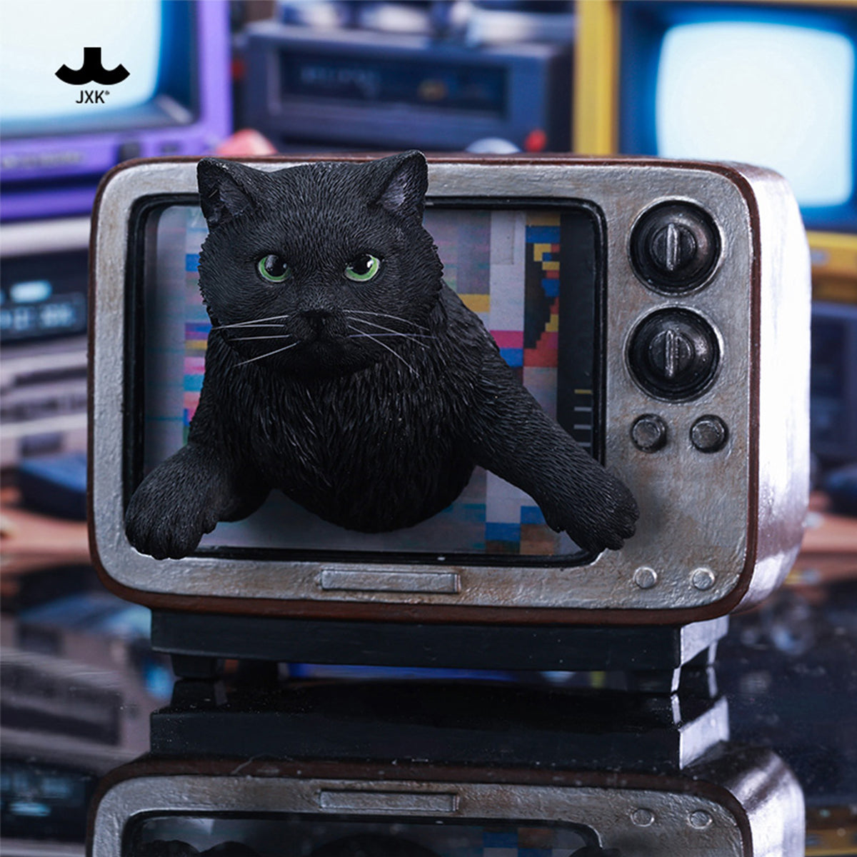 JXK Channel Cat Static Expertly Hand-Painted Lifelike Animal Figurine