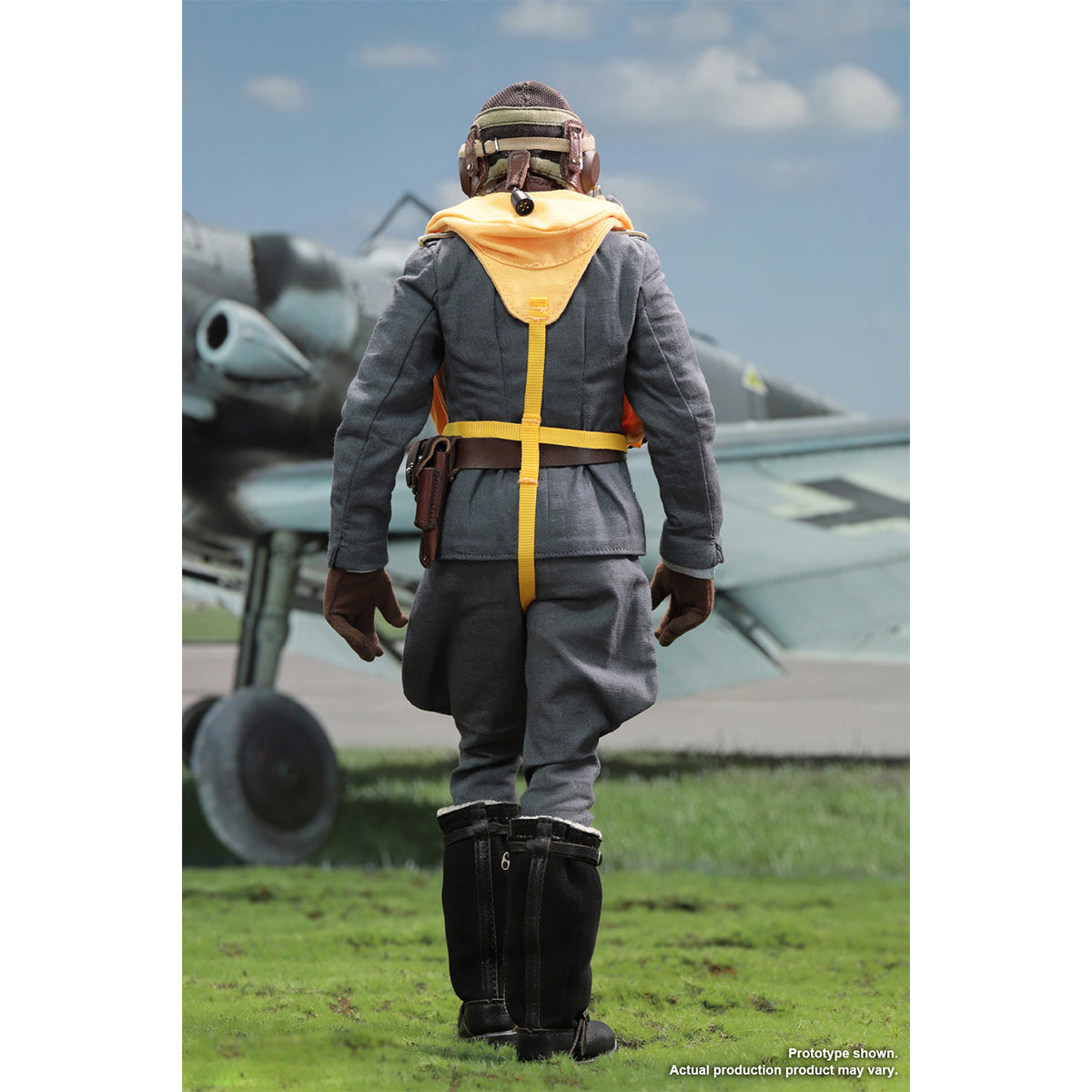 DID D80190 WWII Luftwaffe Ace Pilot Erich Hartmann with Fighter Cockpit Scene 1/6 Scale Action Figure