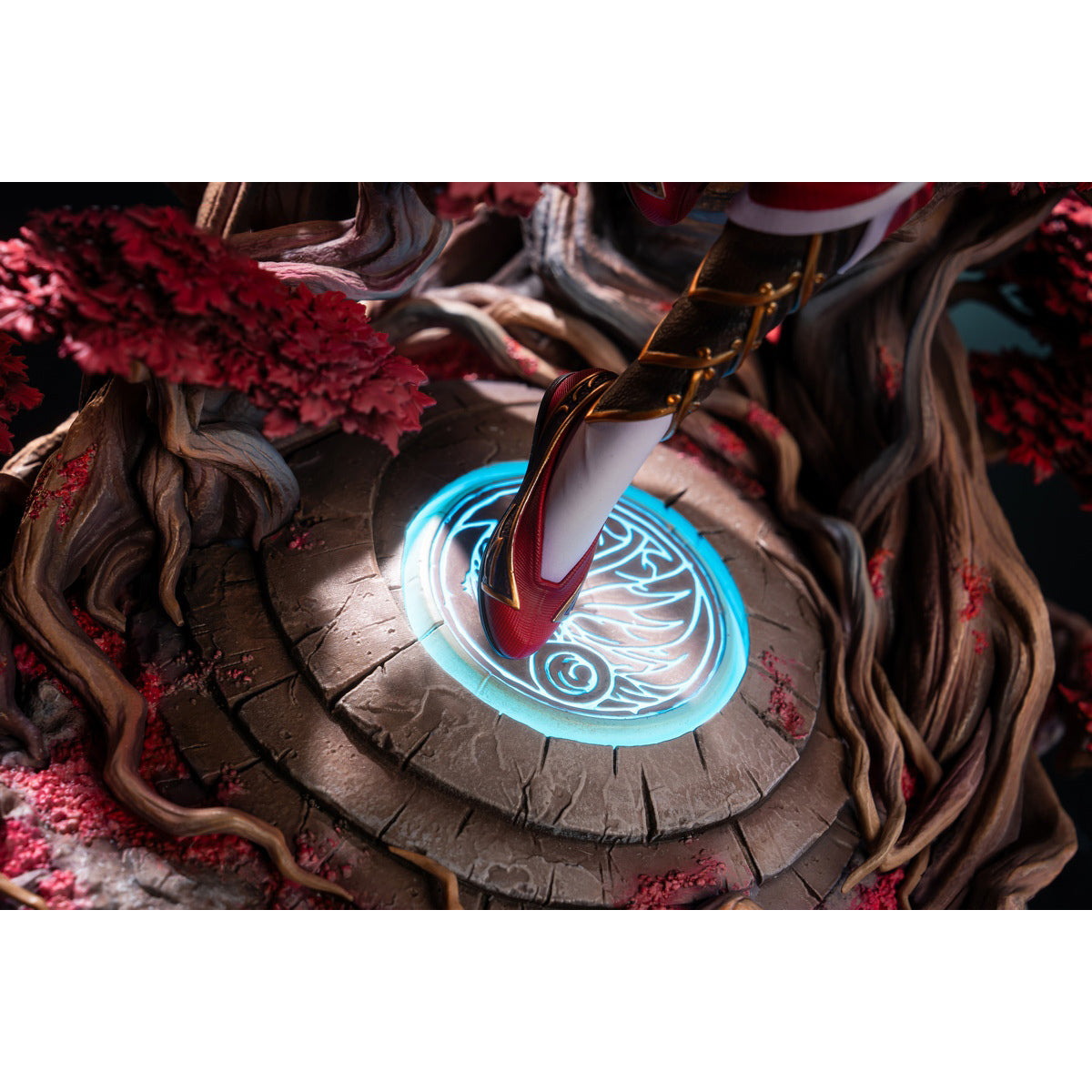 JIMEI PALACE League of Legends - Nine-Tailed Fox Ahri Art Statue