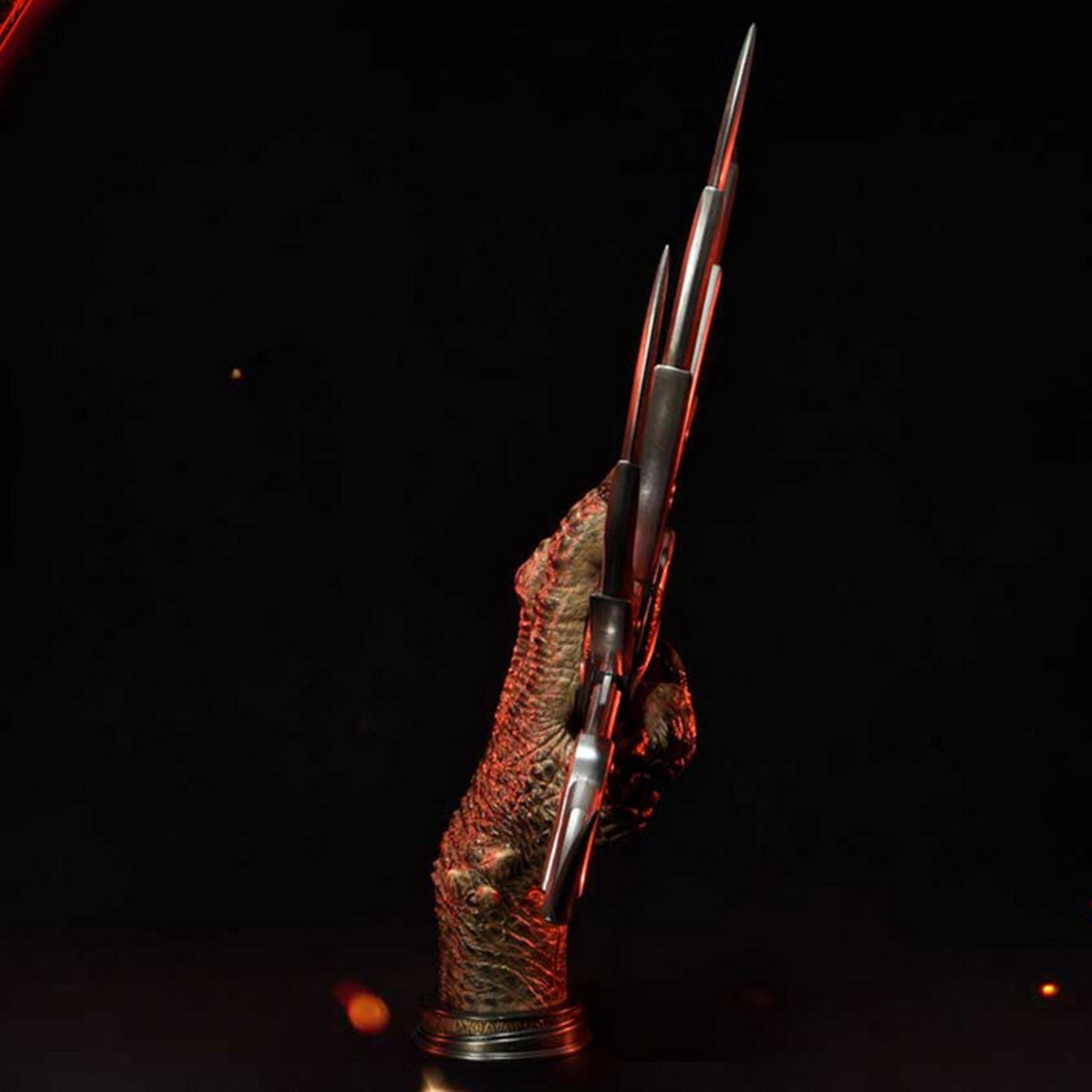 Prime 1 Studio, The new Predator: Arm Statue Six-Claw Shuriken Statue