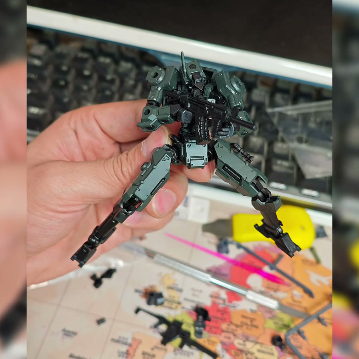 Sheik Mainland 3 MIN PROJECT FENRIR - A2 STANDARD TYPE 1/18 Scale Assembly Model Kits