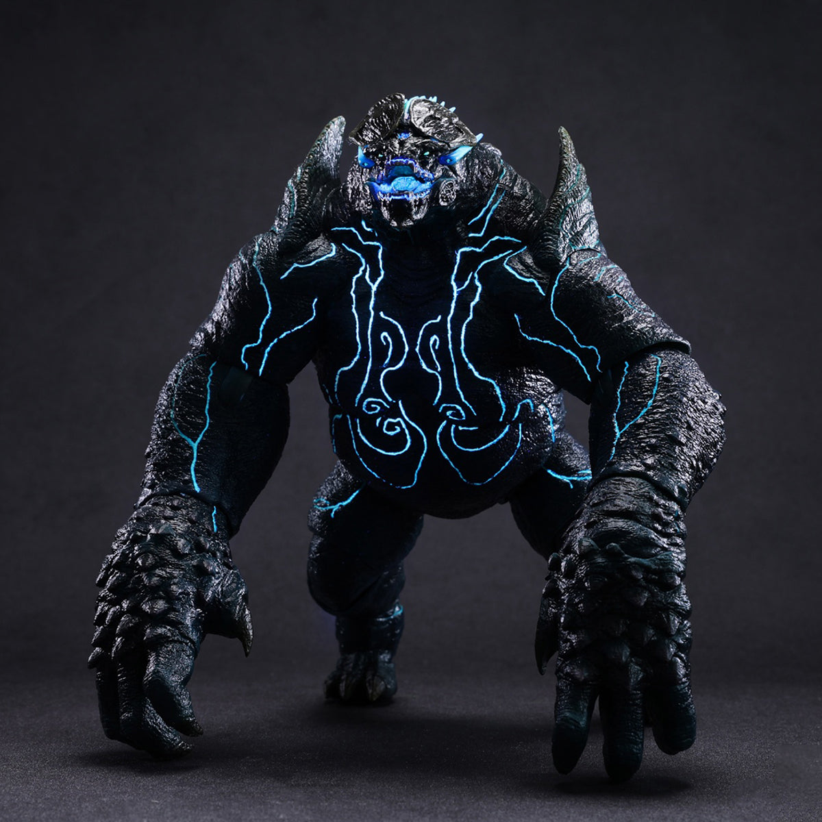 (Only Shipped to the US) LINGJIHUN Pacific Rim Monster - Leatherback Action Figure