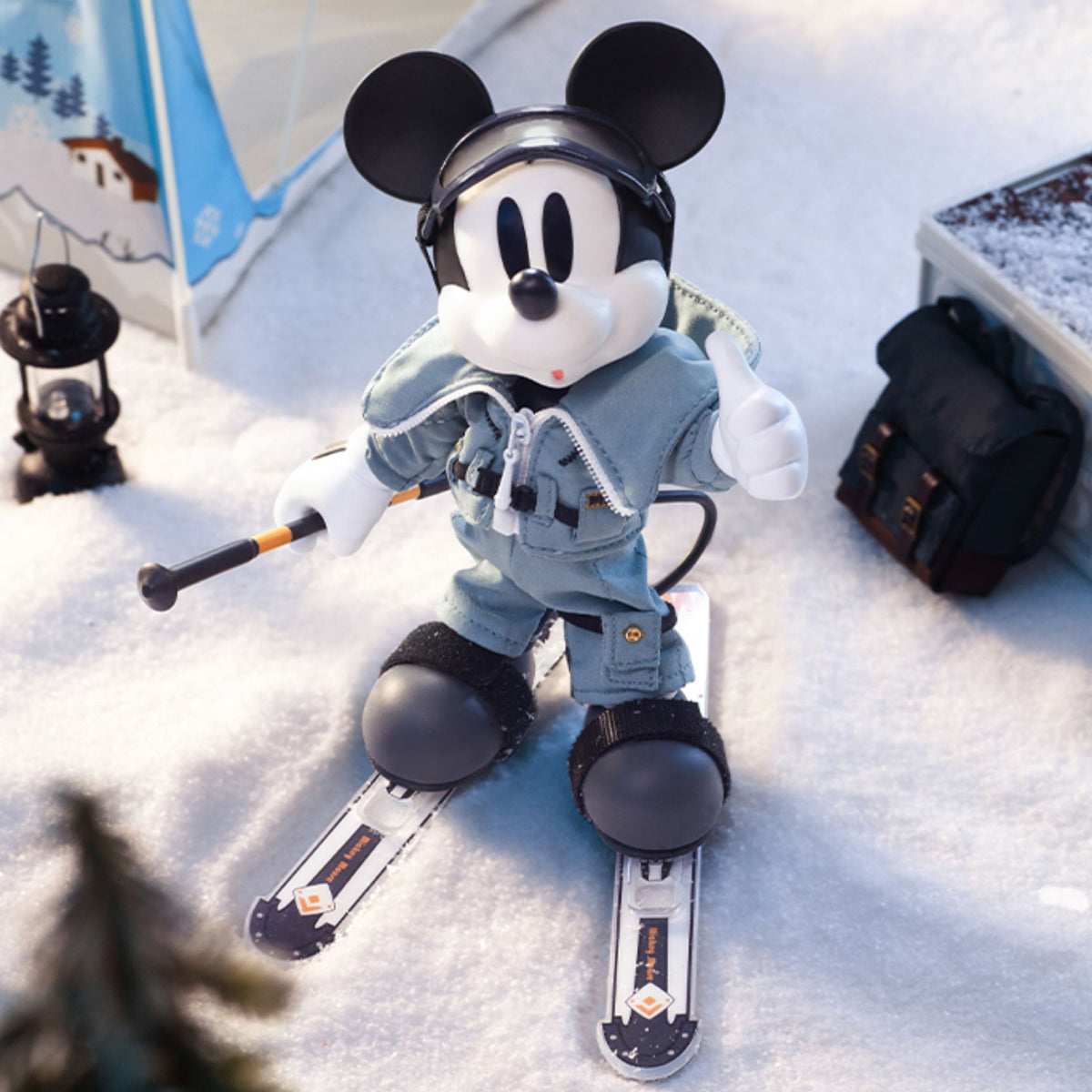 MORSTORM Snow Board Club Series Goofy & Daisay & Donald Duck & Minnie & Mickey Action Figure