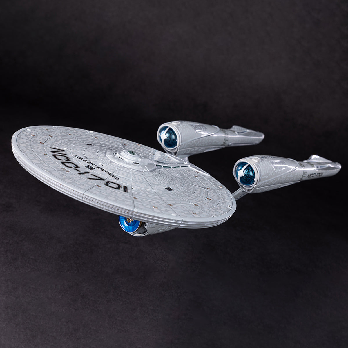 HIYA RÉPLICAart Star Trek 2009 Enterprise NCC-1701