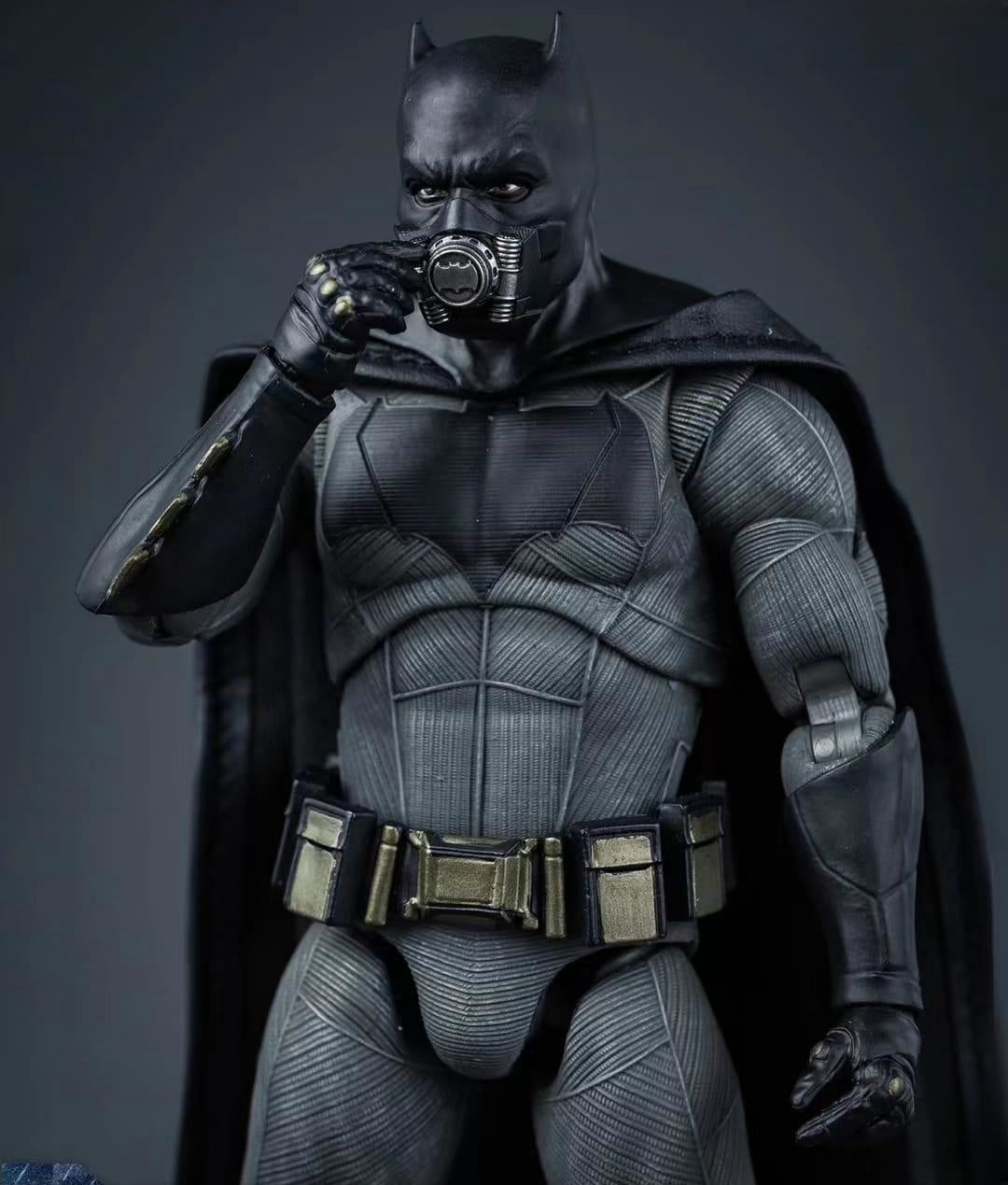 HiPlay Fondjoy Collectible Figure Full Set: Bat Superhero The Dark Knight Deluxe Edition,  Miniature Male Action Figure