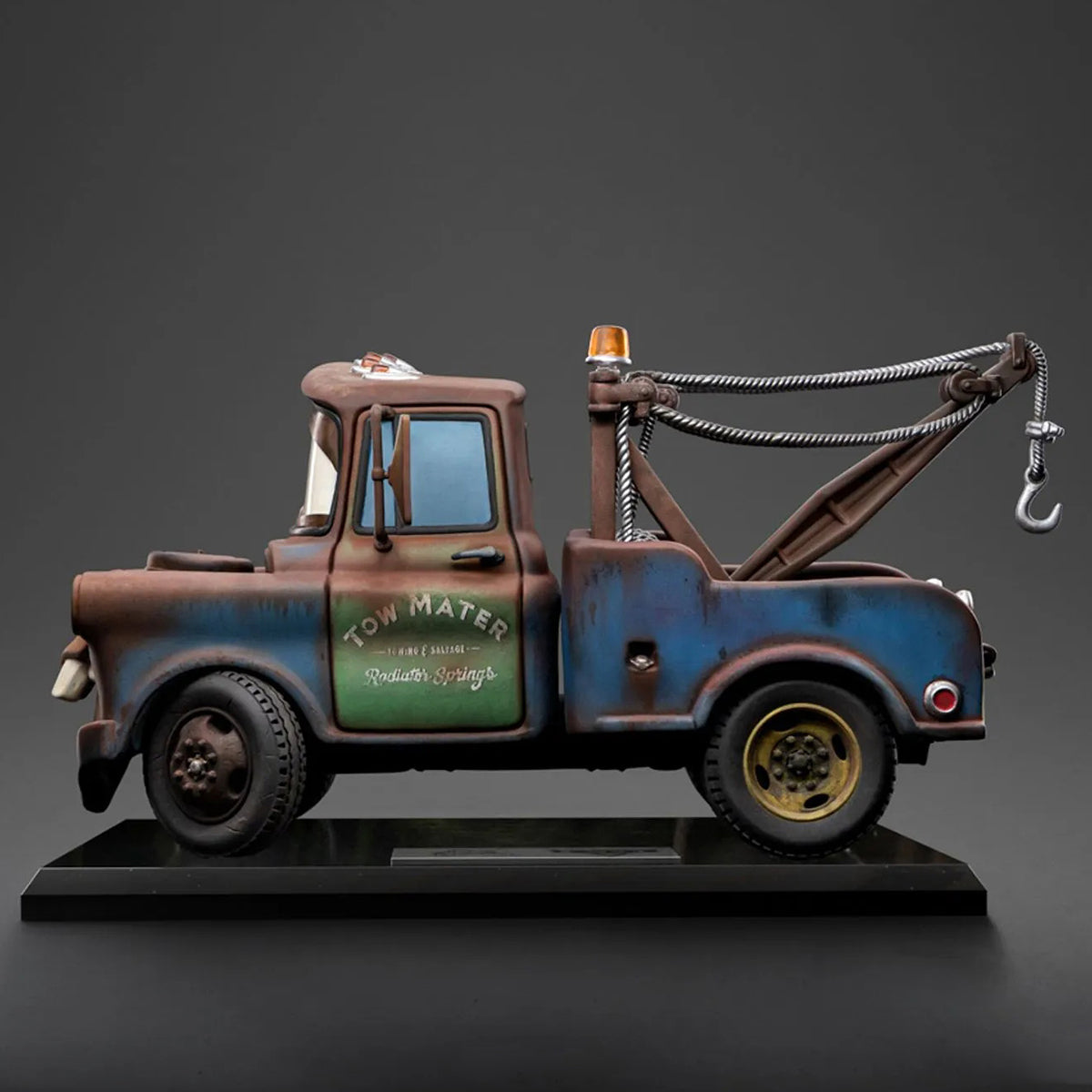 Iron Studios Cars - Mater Art Statue