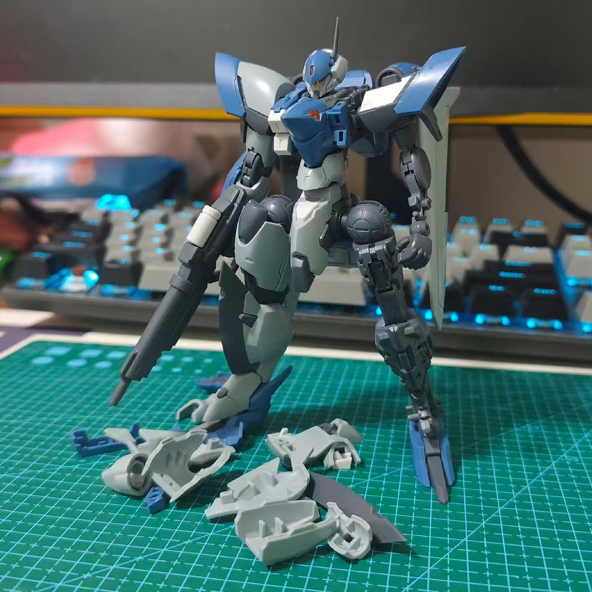 Sheik Mainland 1/144 Trooper YUN QUE OCR-122 Blue-Grey Ver. Assembly Model Kits