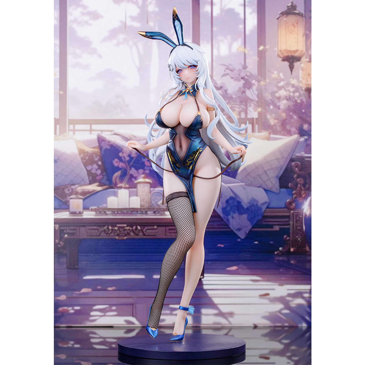 Figura de anime de conejita victoriosa con medias de red reales de Hapitopi y ojos rastreadores con pintura termocrómica