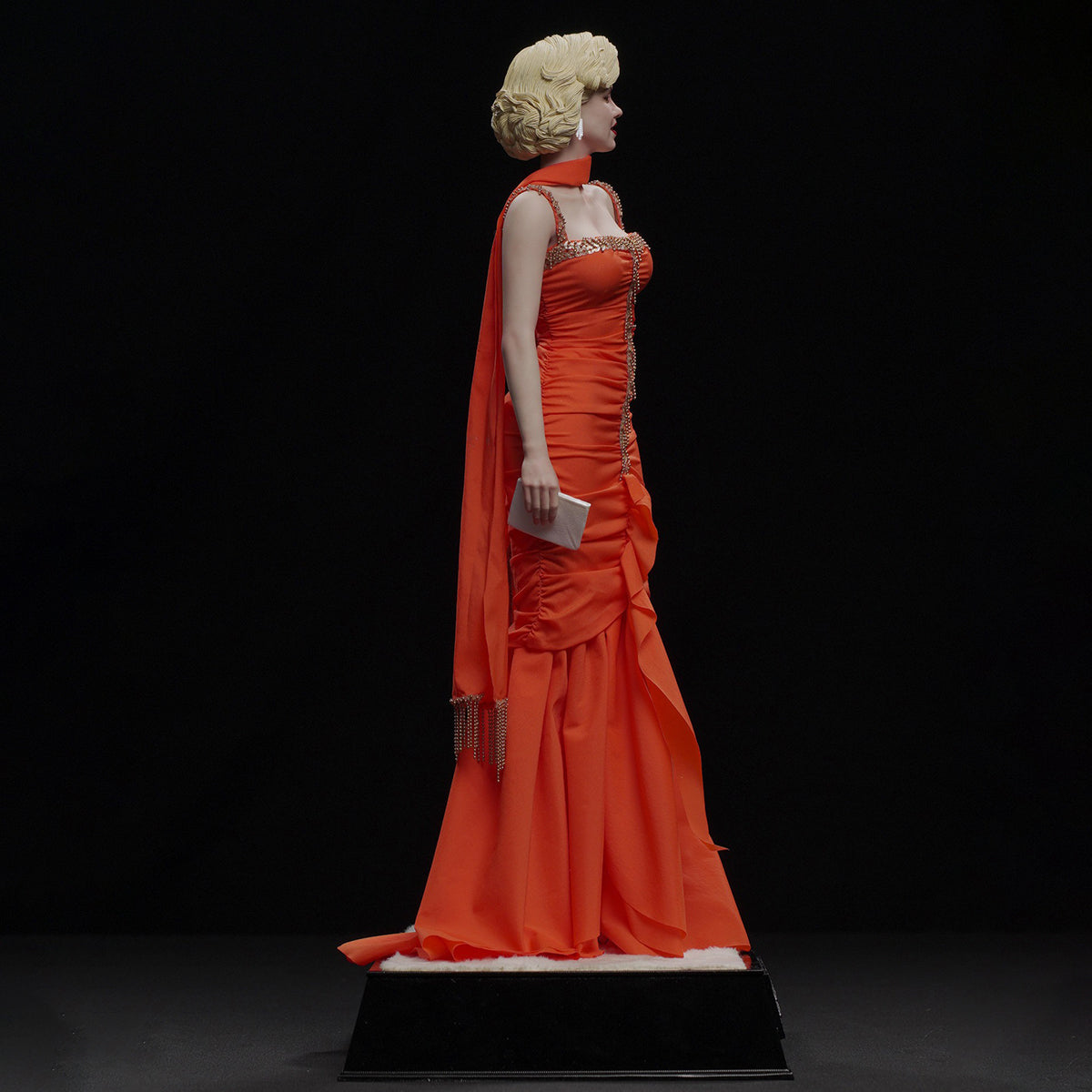 DAMTOYS Gentlemen Prefer Blondes: Monroe Full Body Realistic Statue