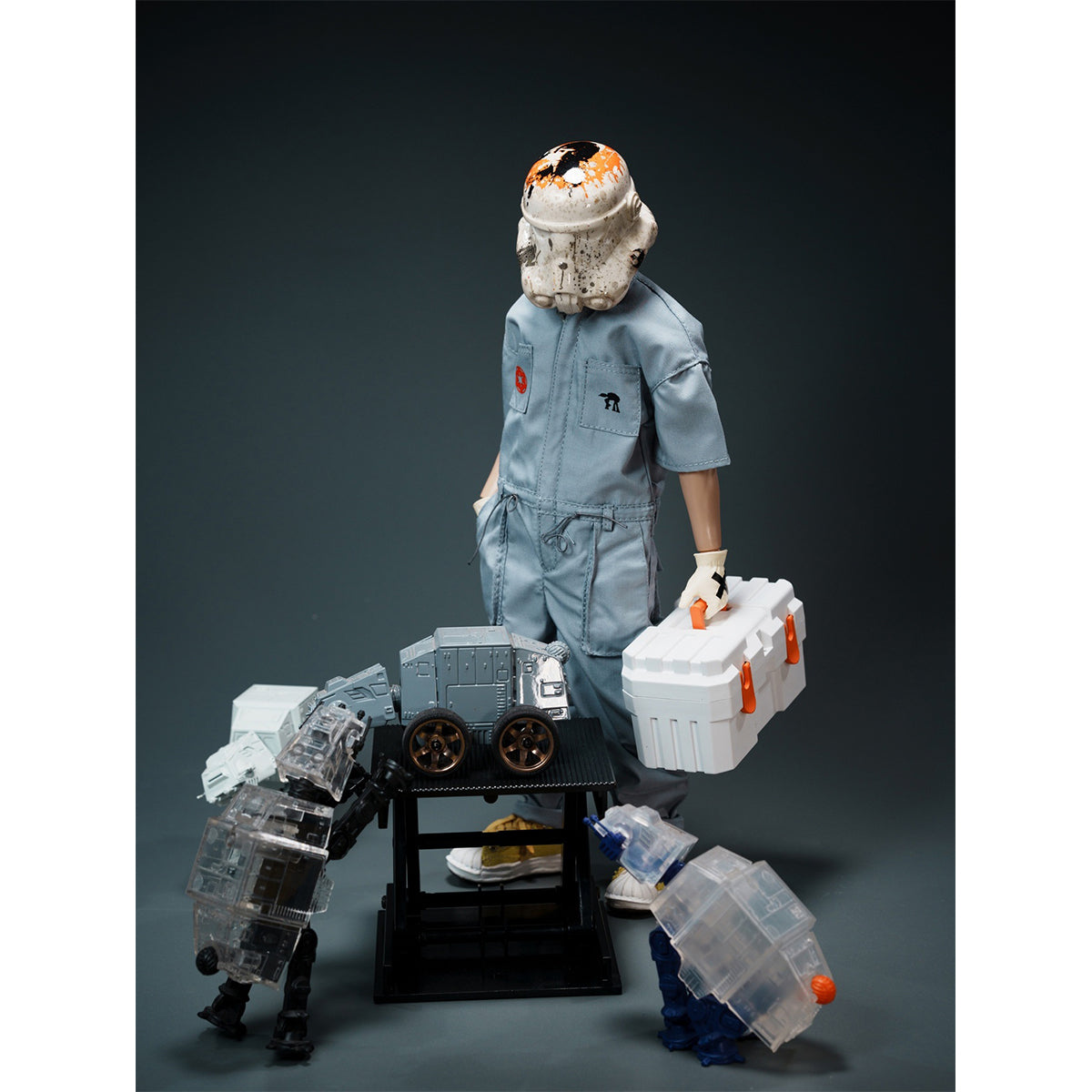 TrickyMan12 FB-10145 Atmosphere Trooper + Carrier Case with Tools Set