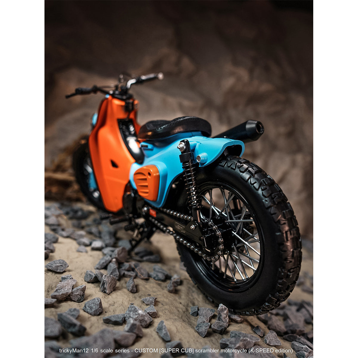 TrickyMan12 SUPER CUB SCRAMBLER MOTORCYCLE Vehicle & Rear Rack 1/6 Scale Vehicle Model