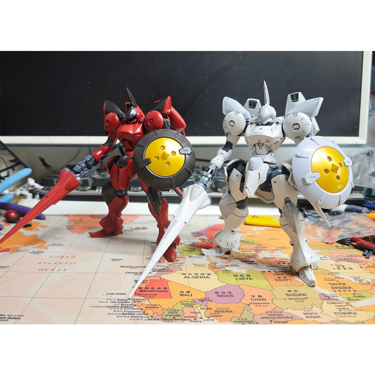 Sheik Mainland Ultra Action Trooper ACTAEON (Double-Headed) 1/144 Scale Assembly Model Kits