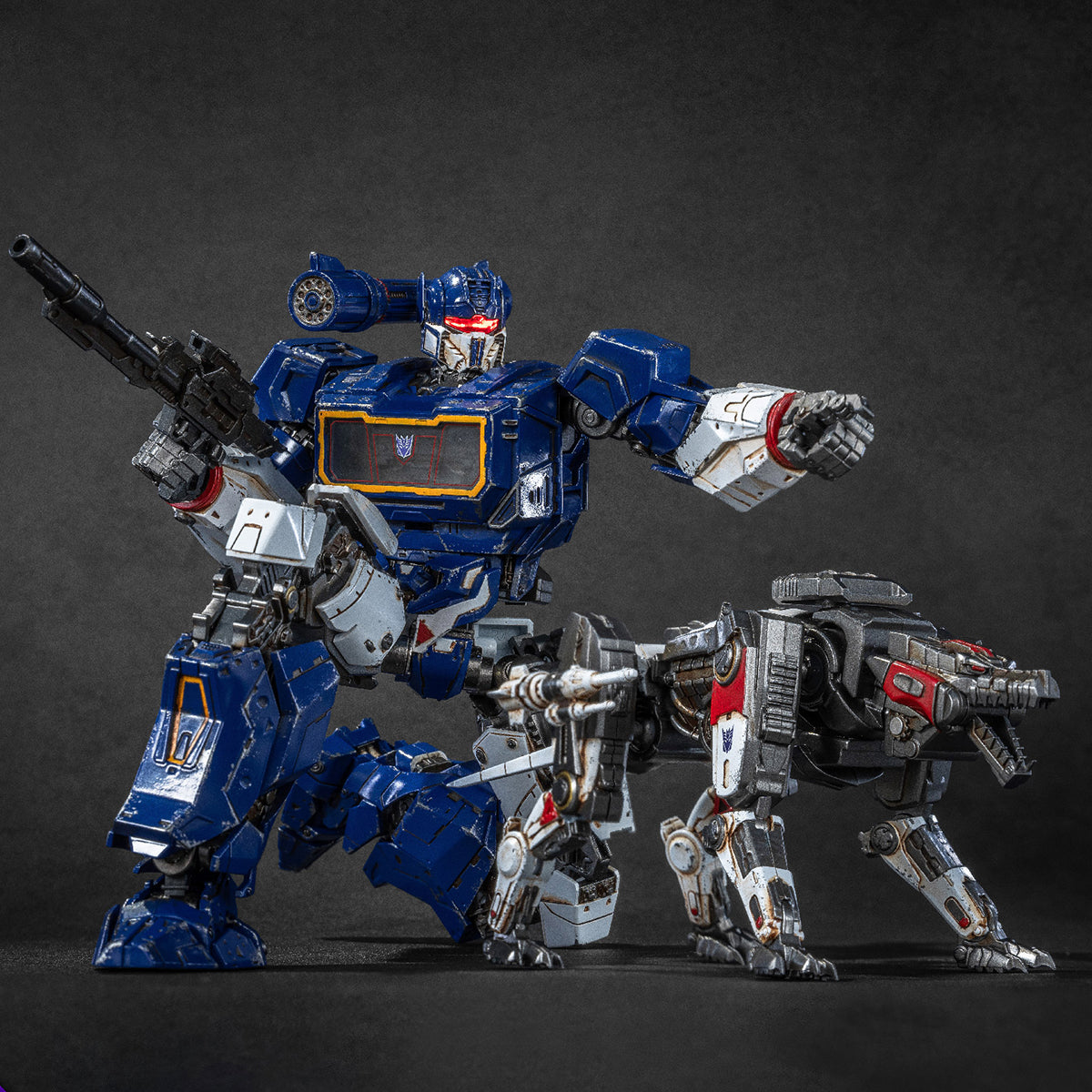Yolopark AMKPRO Series Transformers Bumblebee: Decepticon Lieutenant Soundwave Model Kits
