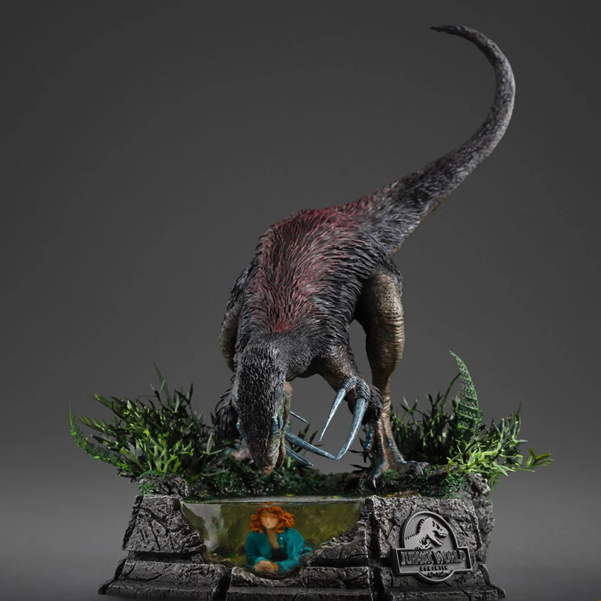 Iron Studios Jurassic World: Dominion - Therizinosaurus Art Collectible Statue