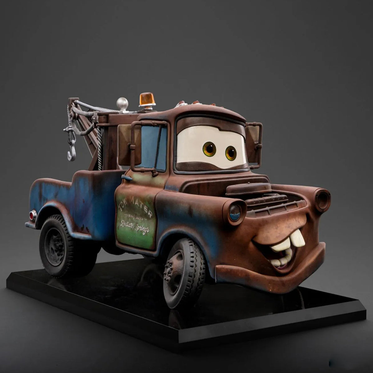 Iron Studios Cars - Mater Art Statue