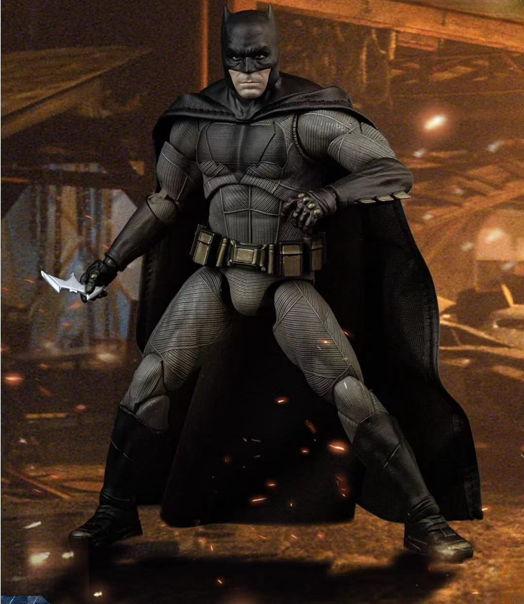 HiPlay Fondjoy Collectible Figure Full Set: Bat Superhero The Dark Knight Deluxe Edition,  Miniature Male Action Figure