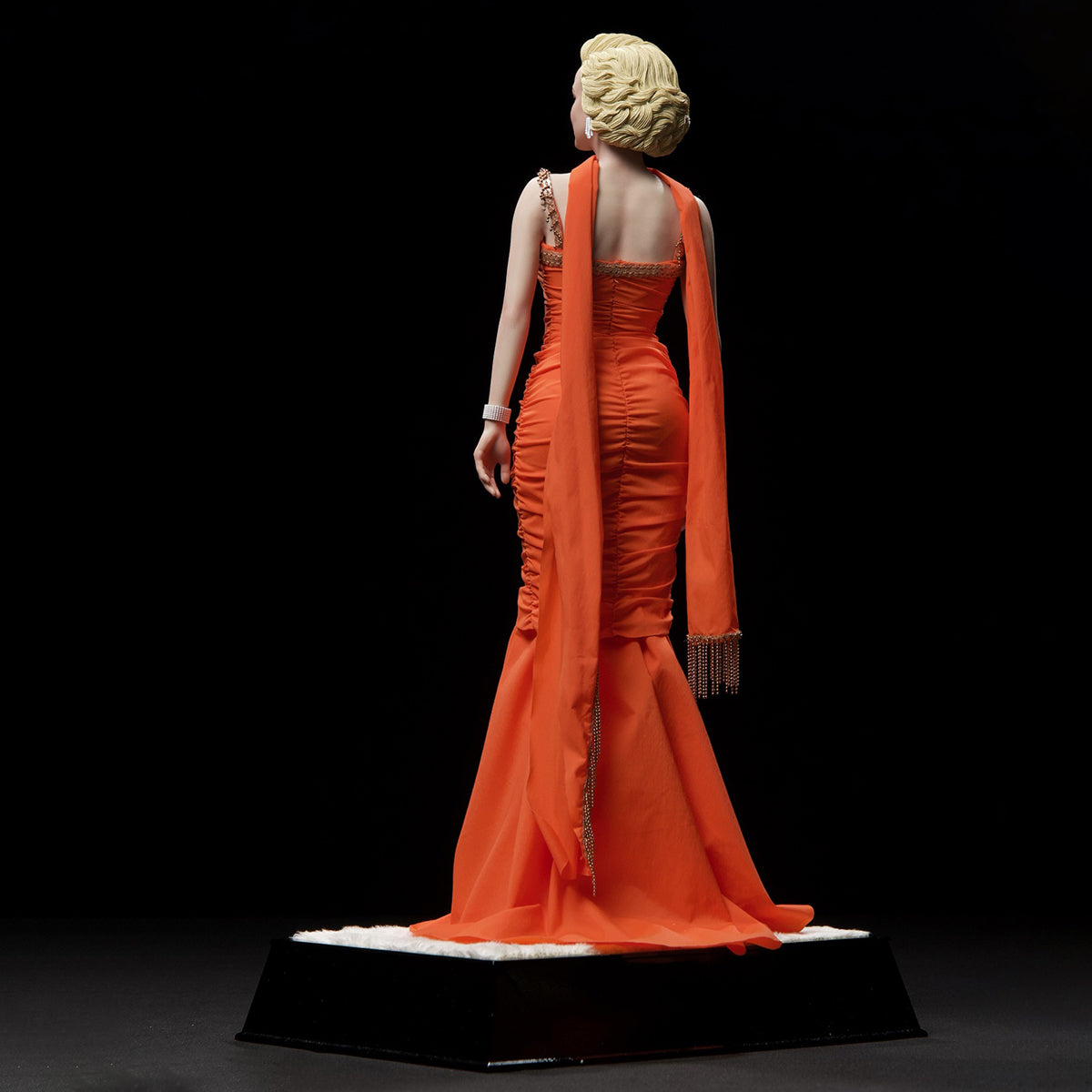 DAMTOYS Gentlemen Prefer Blondes: Monroe Full Body Realistic Statue