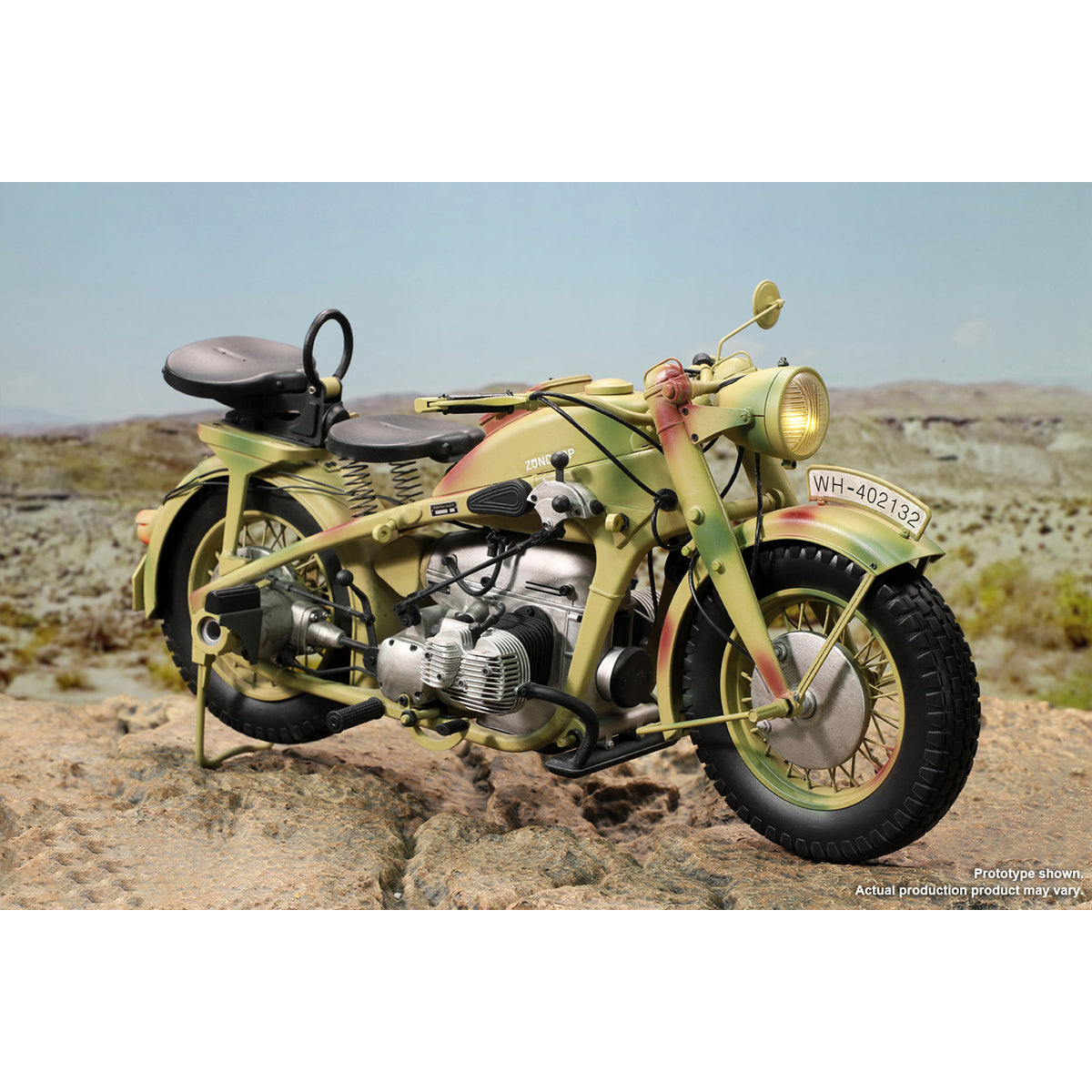 Motocicleta Zundapp KS750 alemana de la Segunda Guerra Mundial con sidecar, camuflaje para figuras de acción.