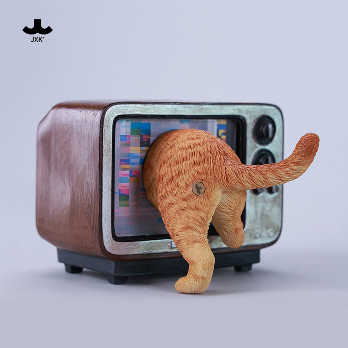 JXK Channel Cat Static Expertly Hand-Painted Lifelike Animal Figurine