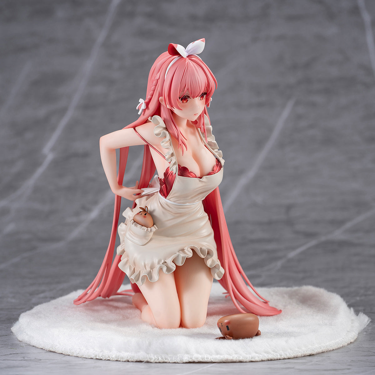 Figura de anime de conejo blanco Rosu (versión delantal)