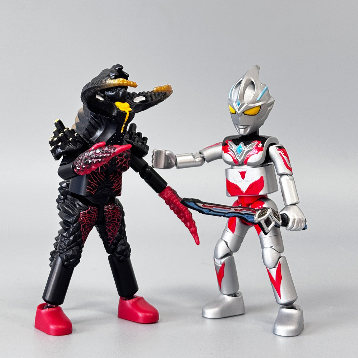 Figuras de caja ciega Blokees Ultraman Hunmanoid Ornamen Galaxy Version 13 Unleash Imagination