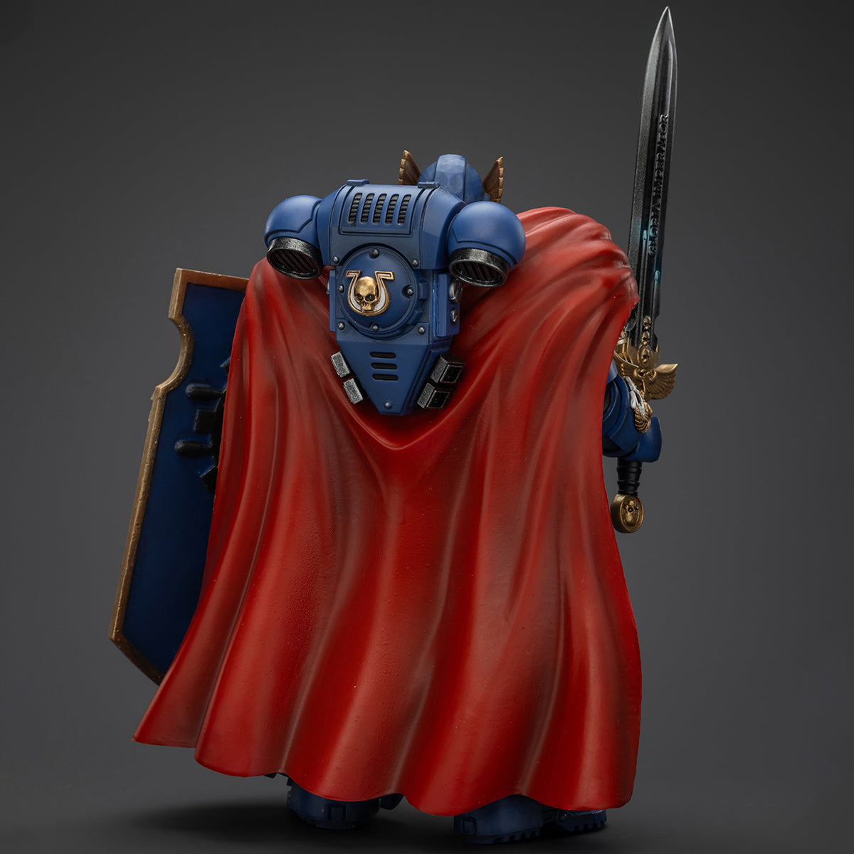 Figuras de acción de la Guardia de Honor Victrix de los Ultramarines JOYTOY con escudo antitormentas y espada de energía